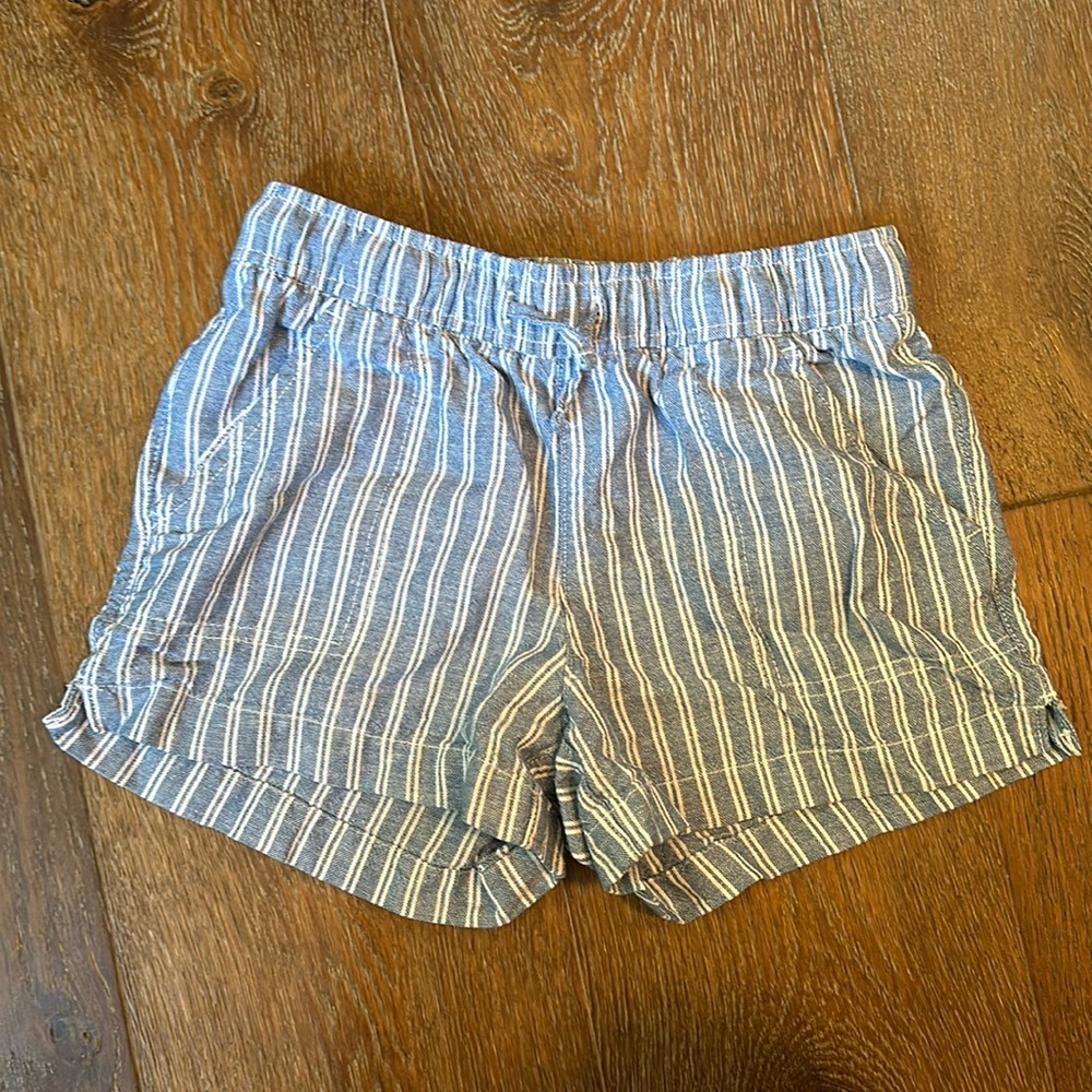 Girls size medium linen shorts